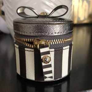 Henri Bendel ring and jewelry holder